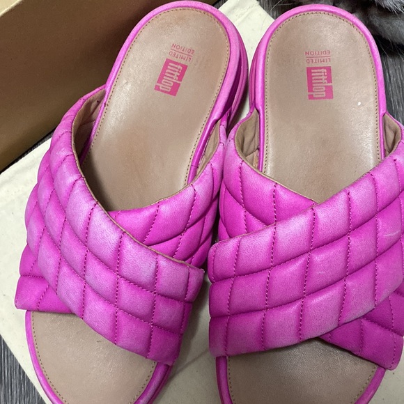 Limited Edition Fitflop Fuscia Distressed Pink Loosh Luxe Slides Valentine - Picture 2 of 11